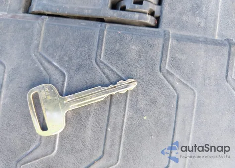 1995 Toyota Tacoma Xtracab z USA, uszkodzony, nr VIN 4TAUN53B7SZ069906